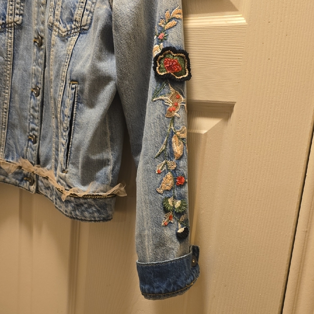 Desigual Women's Embroidered Denim Jacket - Light Blue - Picture 4 of 7
